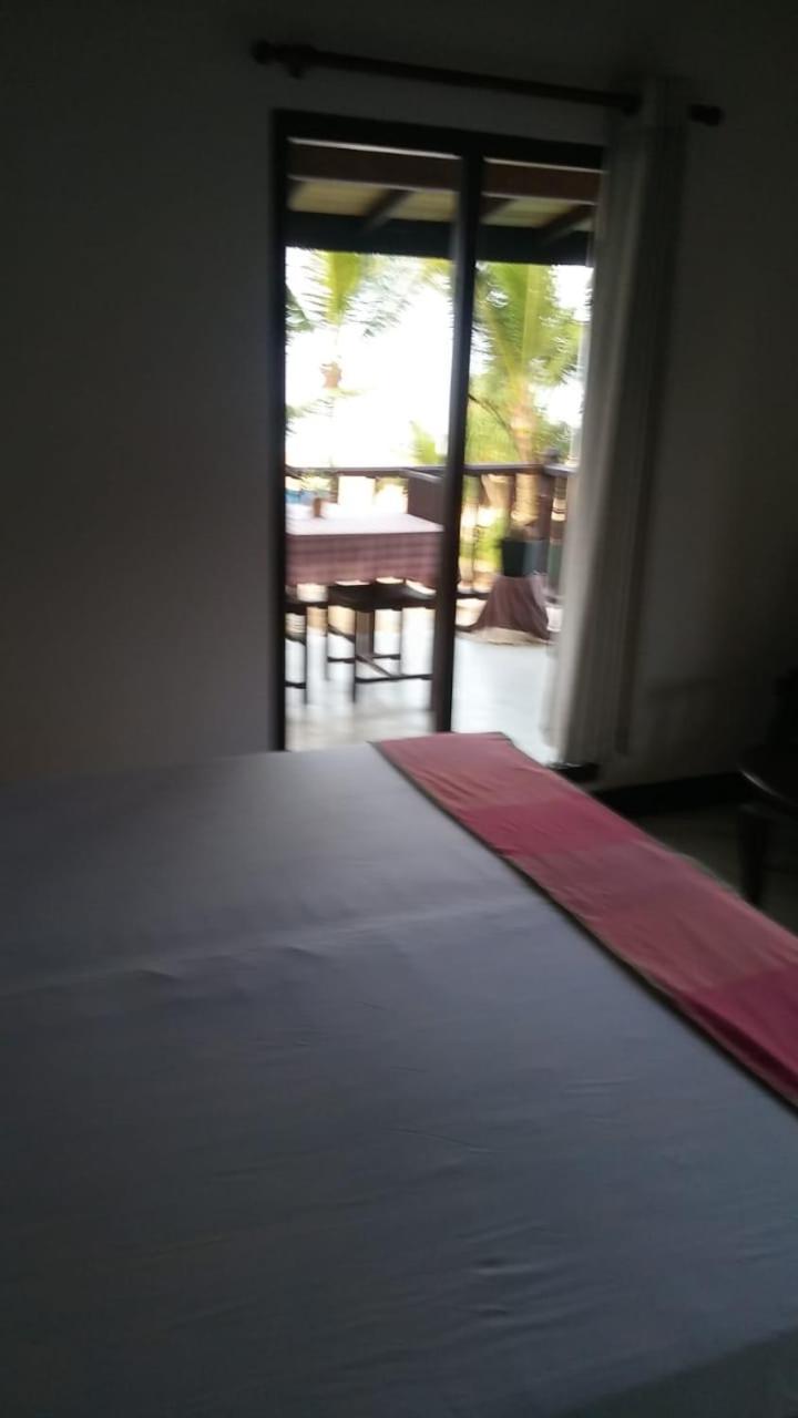 Thiranagama Beach Hotel Hikkaduwa Exteriör bild
